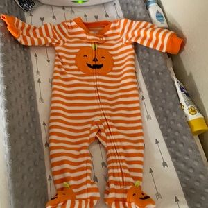 Carter’s pumpkin 🎃 outfit